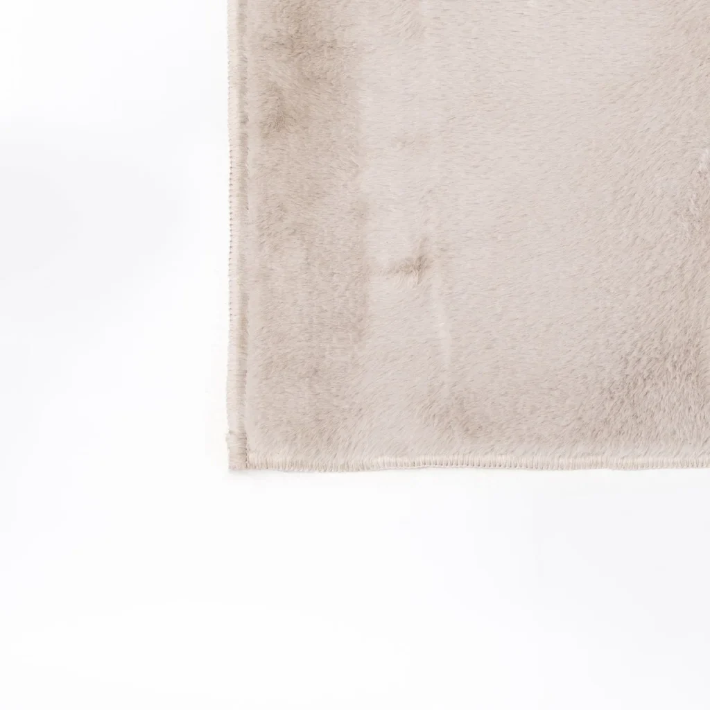 ARIEL FAUX FUR RUG - Image 5
